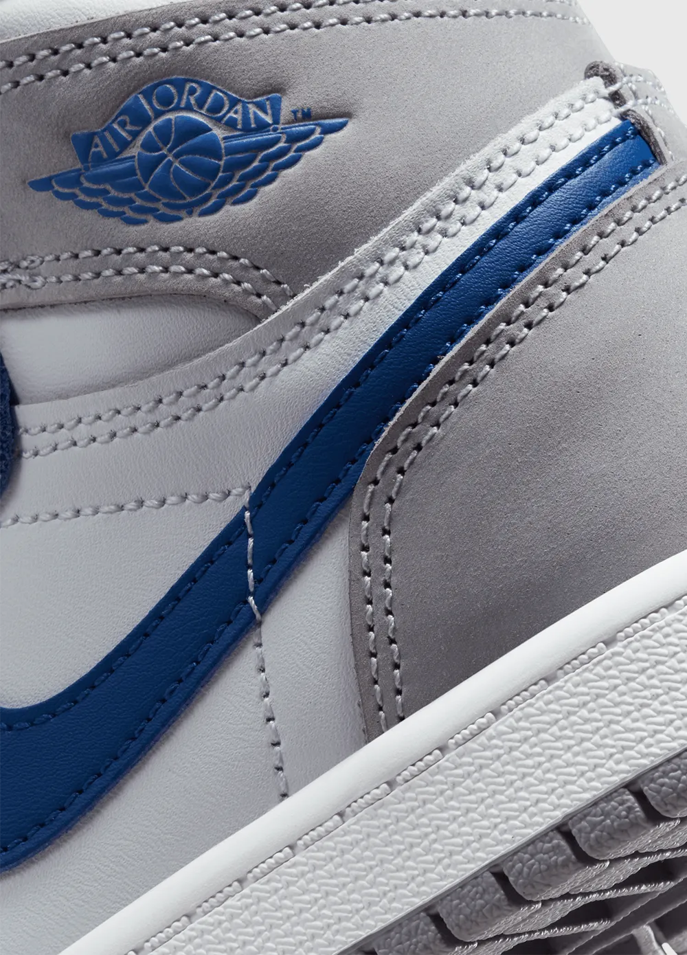 Younger Children Jordan 1 Retro High OG 'True Blue' Sneakers